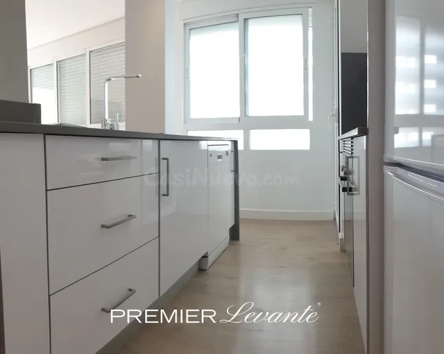 Estupenda vivienda con reforma integral, en el centro de Ali - foto 4