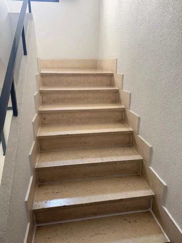 PISO EN ASPE — 15