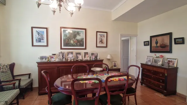 Amplio piso de 4 dormitorios en Pio XII - Zona Centro — 21