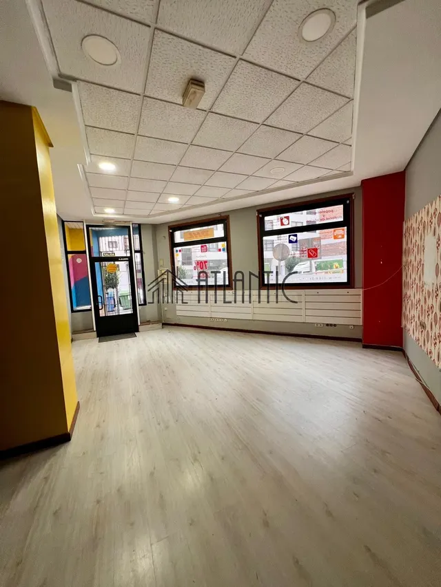 Local comercial 135m² en venta - Plaza Eliptica - foto 3