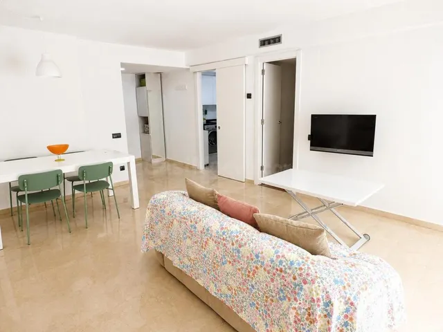 Vivienda exclusiva de 3 habitaciones, seminueva,  con piscina comunitaria en zona Sagrada Familia de Manresa — 6
