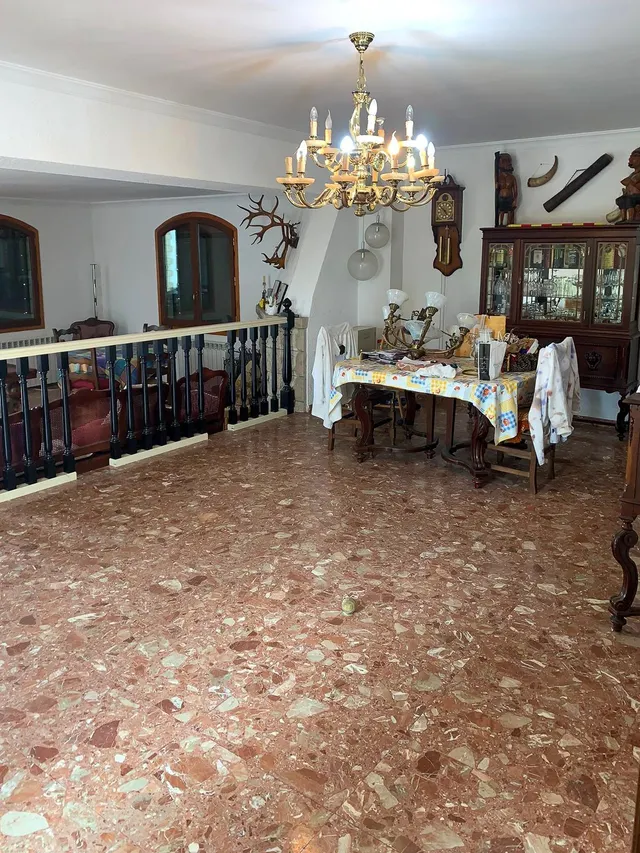 Finca rústica singular en parcela de 2.296 m2 con piscina, amplio garaje y pista de tenis. — 33