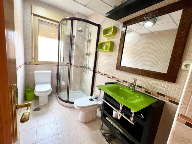 EXCLUSIVA CASA ADOSADA CON ASCENSOR Y PISCINA EN CIUDAD JARDIN — 46