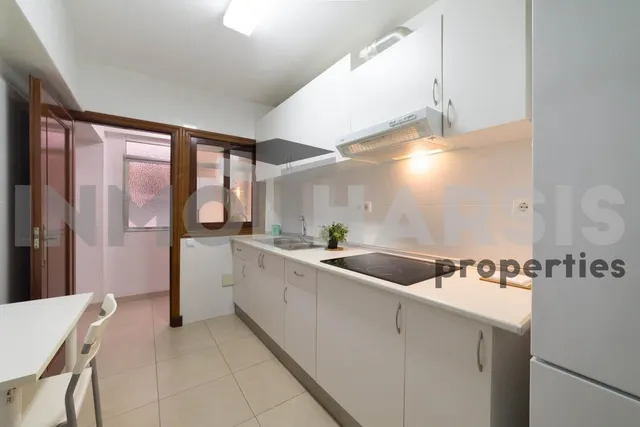 SE VENDE TOTALMENTE REFORMADO LISTO PARA ENTRAR A VIVIR O ALQUILAR — 27