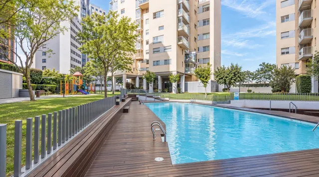 Planta 12, cuatro dormitorios y una terraza donde Valencia baja el volumen.!! — 33