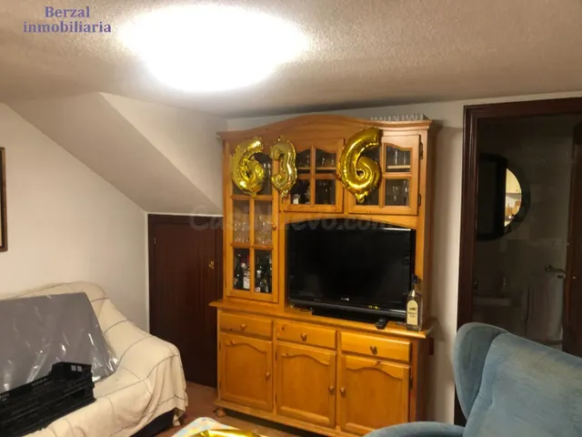 Casa de pueblo, para entrar a vivir, en entorno privilegiado - foto 5