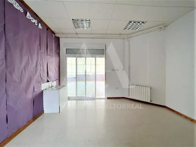 SE VENDE NEGOCIO EN MONTEPRINCIPE — 12