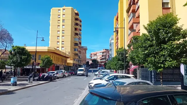 ESPECTACULAR LOCAL EN UNA DE LAS MEJORES ZONAS DE FUENGIROLA - foto 4