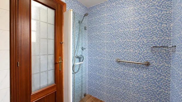 PISO CON GARAJE CERRADO EN EL CENTRO DE COMILLAS — 23