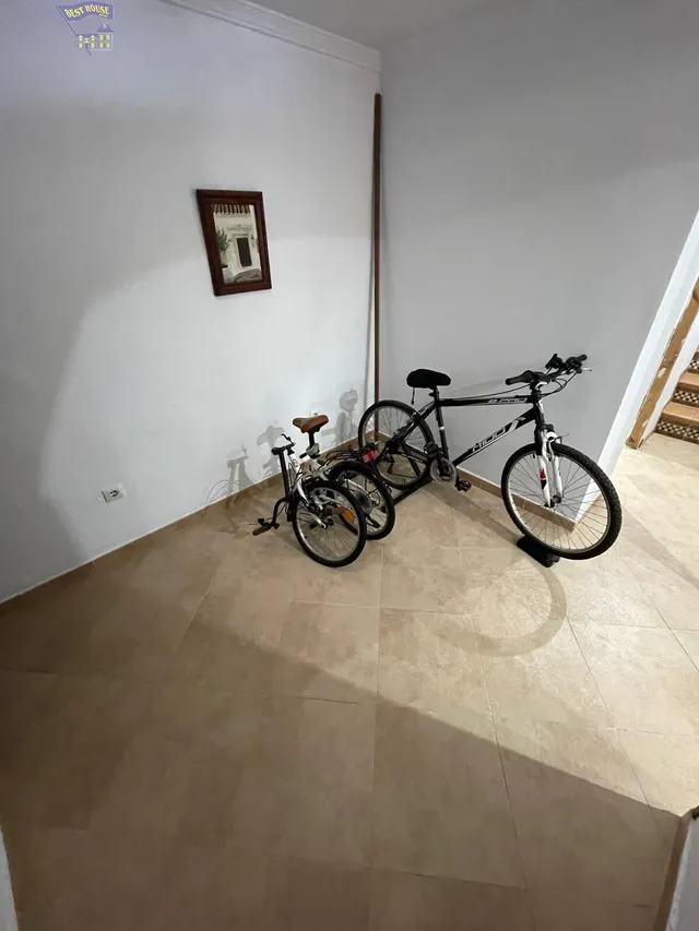 SE VENDE CASA EN ZONA DEL BARRIO BAJO — 8
