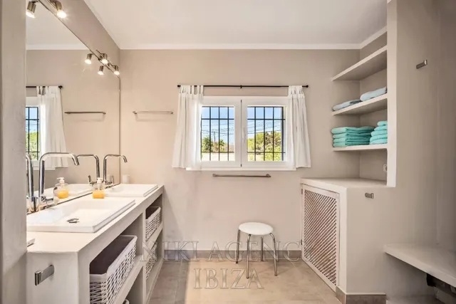 Casa-Chalet en Venta en Santa Eularia Des Riu Baleares — 16
