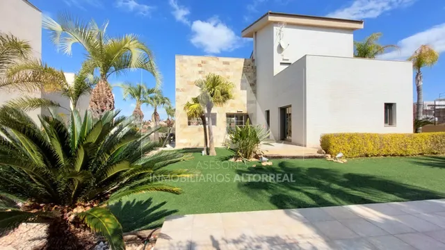 CHALET INDEPENDIENTE EN ALTORREAL — 26