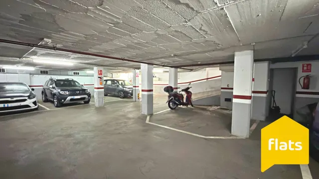 Plaza de Parking en Venta, ideal para Coche mediano, ubicada - foto 2