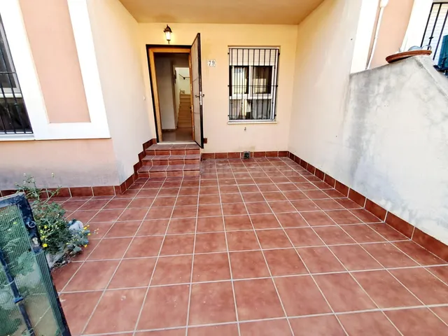 Casa adosada de 5 dormitorios en Santiago de la Ribera, a so - foto 3
