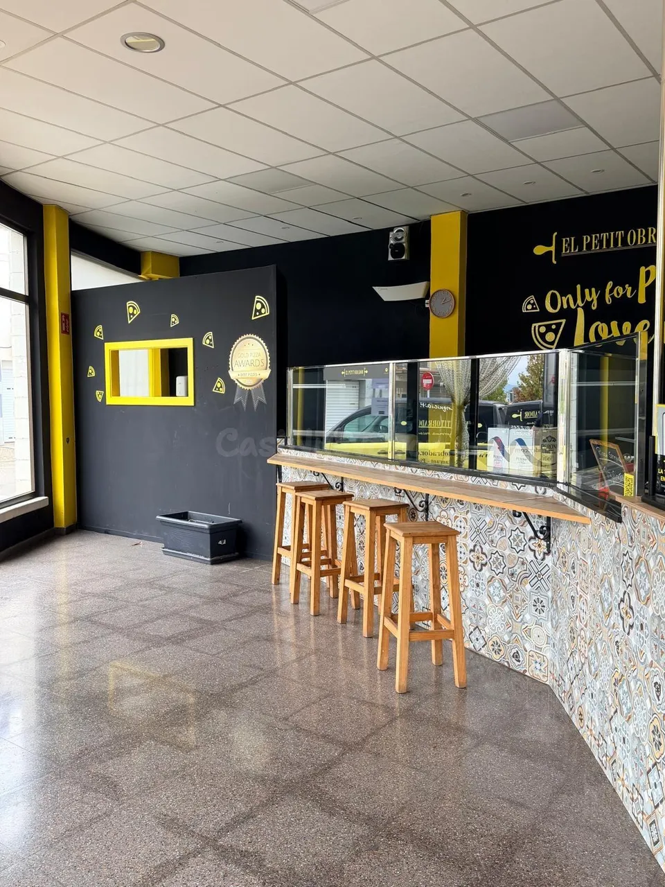 Traspaso de espectacular negocio (actualmente pizzeria) en Sant Gregori