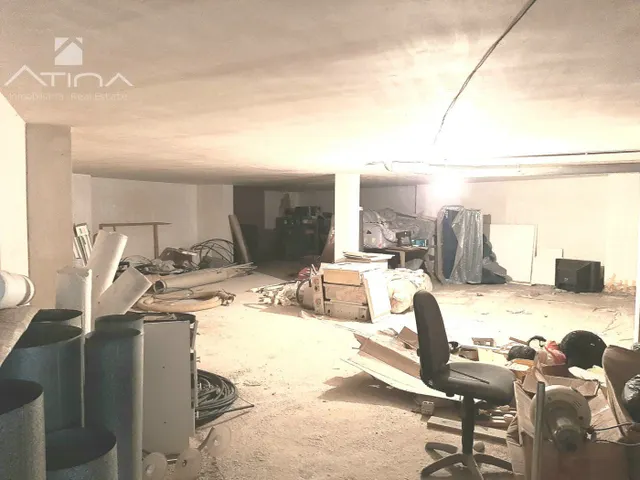 Local comercial de 250 m2 en el Grao de Gandia con altas posibilidades de inversión. — 8