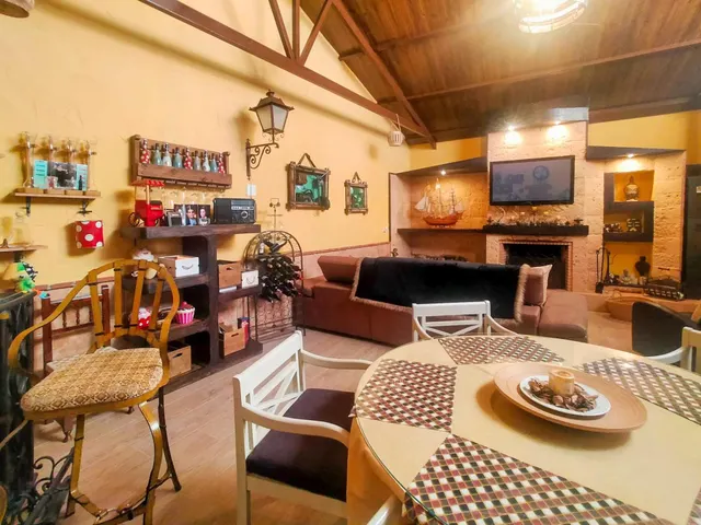 SENSACIONAL CASA DE ENSUEÑO EN AGUILAR — 18