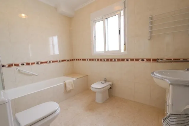 Casa 5 habitaciones 139m² en venta - Doña Pepa — 19