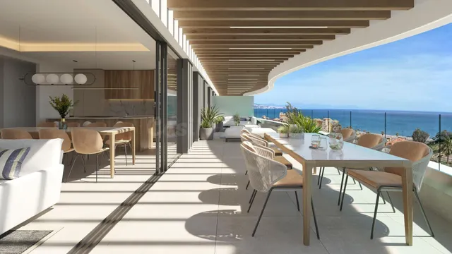 Ático de 3 dormitorios y 3 baños con vistas al mar y piscina - foto 2