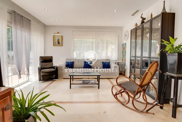 Casa en planta con piscina en La Collada - Sis Camins - foto 4