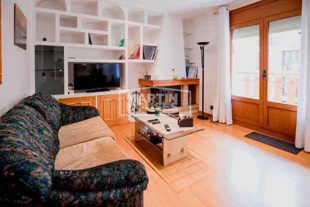 PISO EN VENTA  3 habitaciones, TERRAZA, PARKING Y TRASTERO — 6