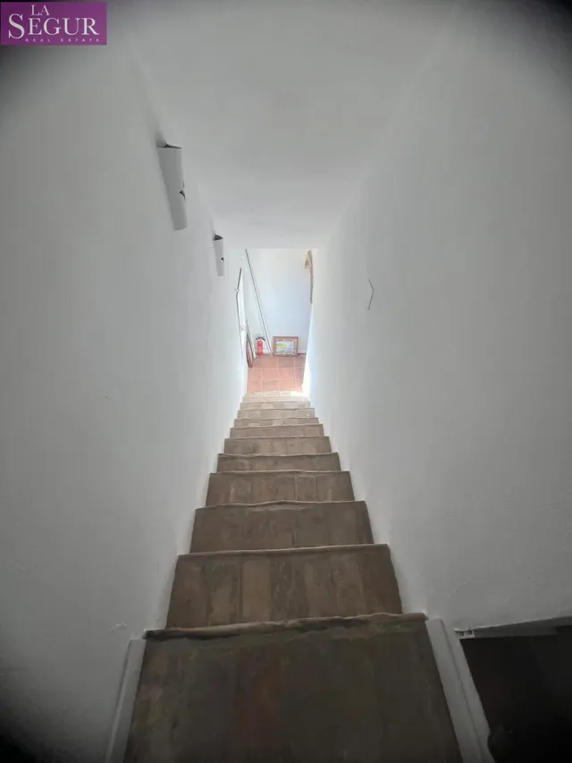 Magnifica casa con terreno rustico en abejaruco — 12