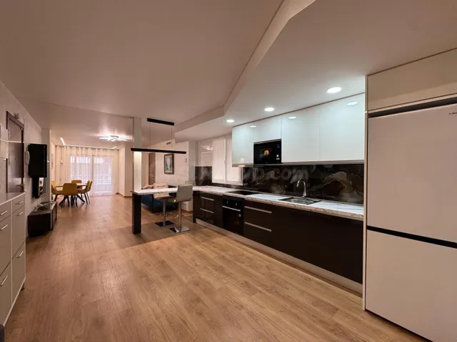 REFORMADO APARTAMENTO DE 108 M2. 3 DORM. 2 BAÑOS. CON TRASTE - foto 2