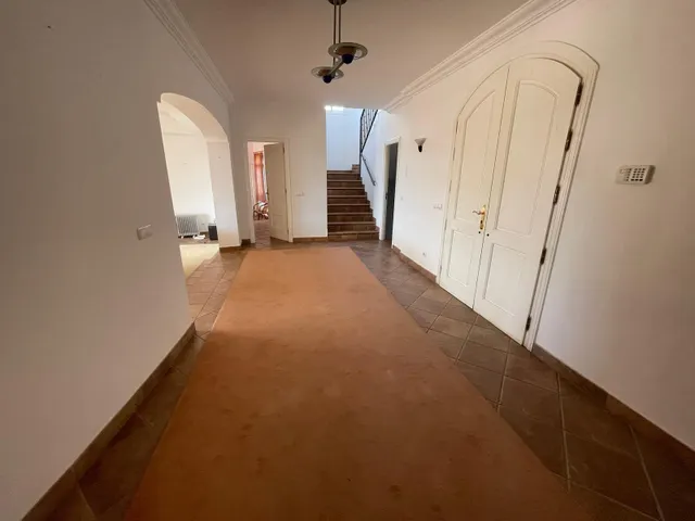 Exclusiva villa en Mijas Golf con vistas a la montaña y piscina privada — 8