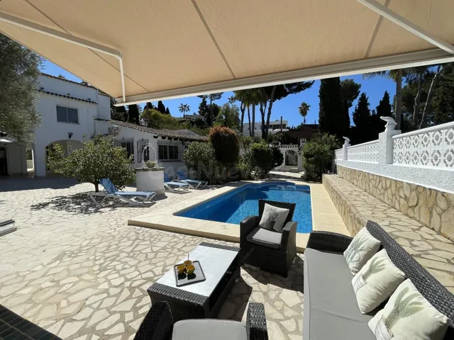 Se vende villa con encanto, a un paso de Moraira cengtro y a - foto 4