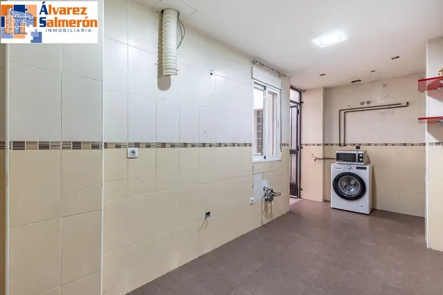 Piso con garaje, trastero y excelente ubicación en Huétor Vega — 6