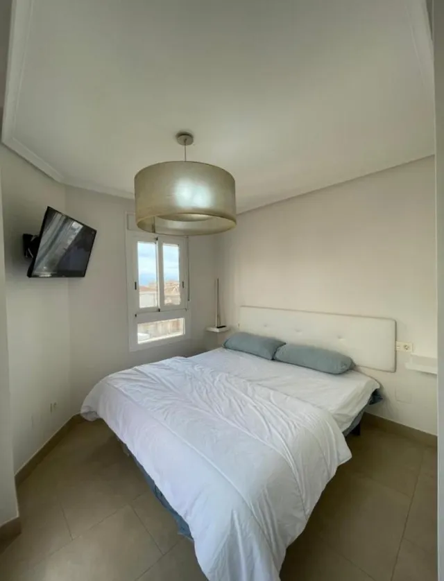 Amplio Adosado en Calas de Santiago Bernabeu , 3 dorm. 3 baños , Garaje , Piscina comun. etc. — 16