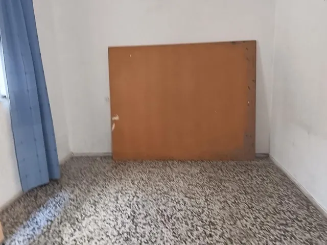 SE VENDE PISO / ASCENSOR/ PARA REFORMAR / BENALUA,/ JUNTO JUZGADOS — 15