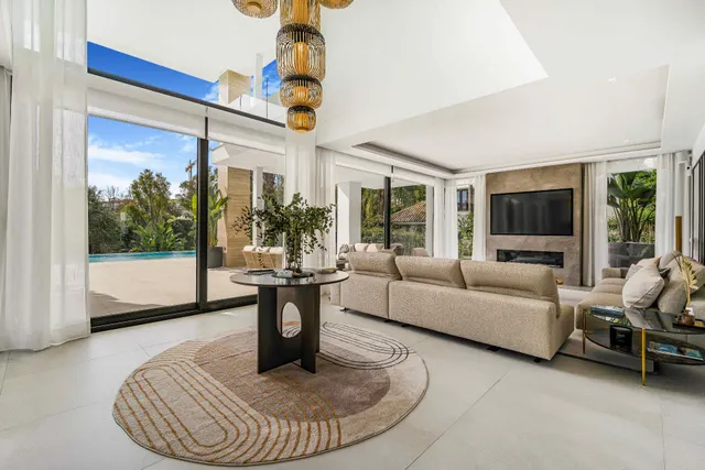 Contemporanea villa en Milla de Oro, Marbella — 13
