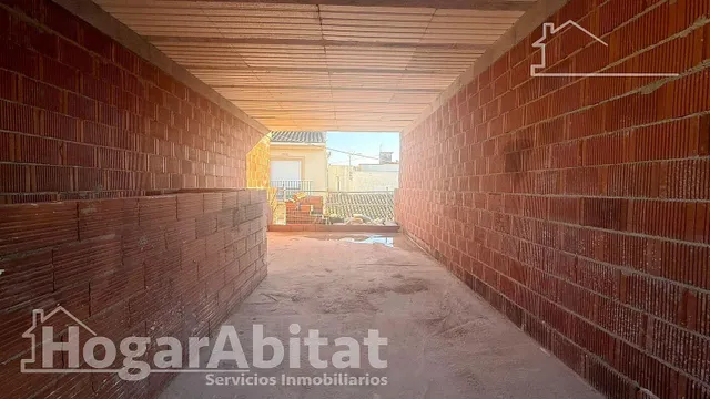 ¡Reformada a estrenar! Casa amplia y luminosa con balcón y gran terraza de buenas vistas — 12