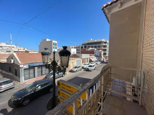 Amplio apartamento a reformar de 190m2 en el centro de Guard