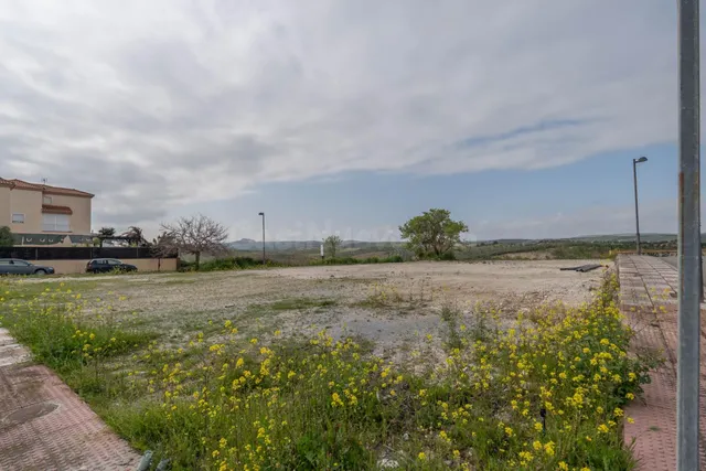 Parcela urbana de 985 m2 en Cúllar Vega (El Ventorrillo) - foto 5