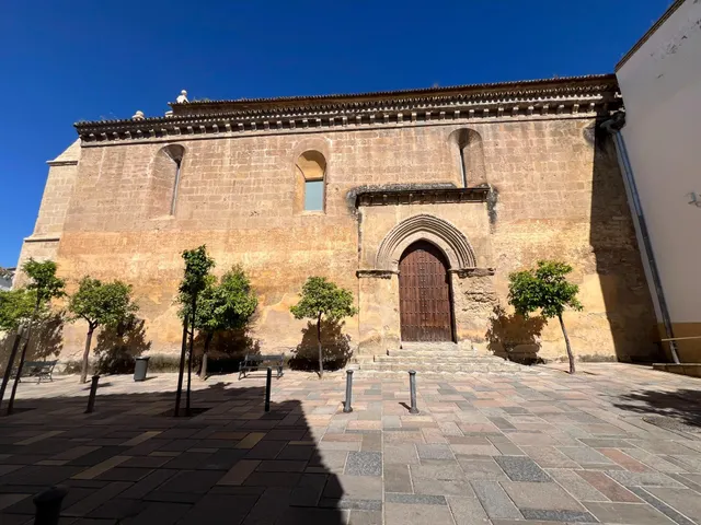 Gran casa con garaje y Local en Plaza Santa Marina — 27
