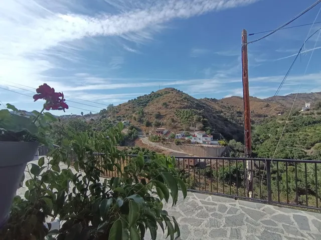 Encantadora Casa de Pueblo en Canillas de Aceituno — 34