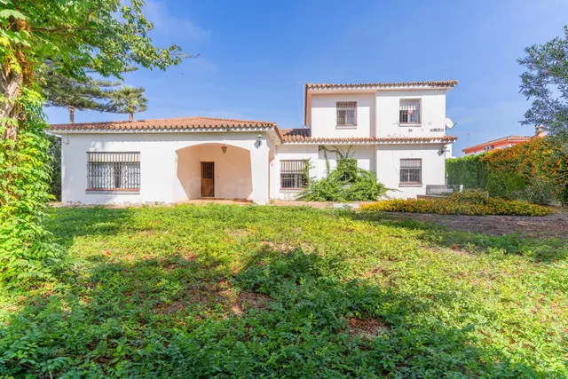 MAGNÍFICO CHALET EN CREVILLET