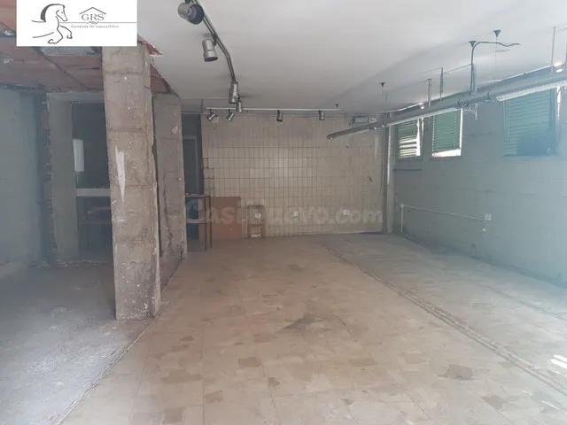 AMPLIO LOCAL COMERCIAL DE 2 ALTURAS CERCA PLAZA DE TOROS - foto 4