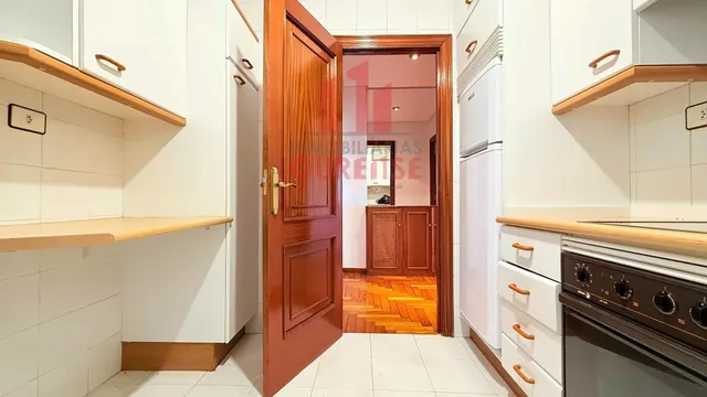 Apartamento con todos los servicios y preciosas vistas en pleno centro de Ourense — 14