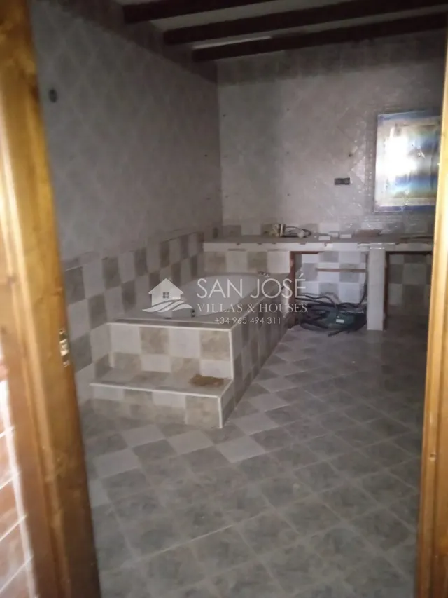VENTA DE CASA EN UNA BONITA ZONA DE CREVILLENTE — 9