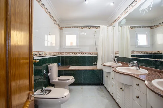 Oportunidad villa de lujo con mas de 500m2 de vivienda — 35
