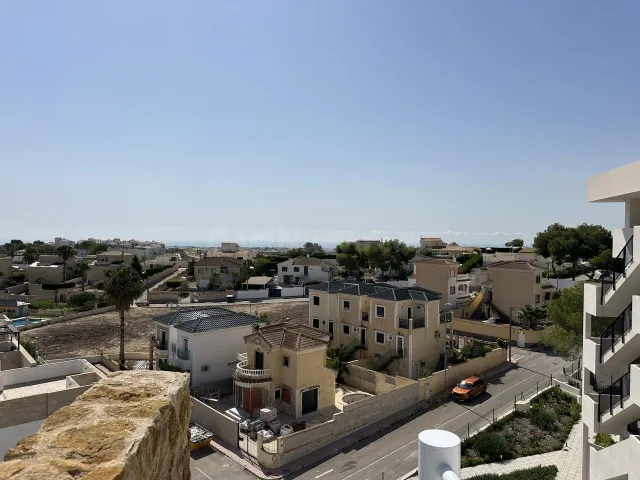 Ático con Vistas al Mar y Jacuzzi Privado en Venta en Orihue - foto 4