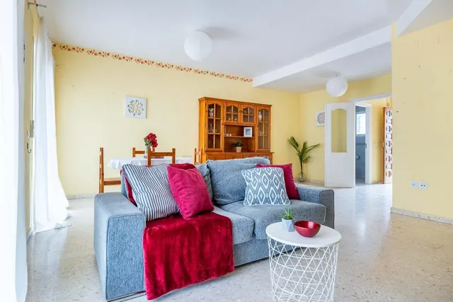 Un hogar para soñar y crecer en el corazón de Gines — 11