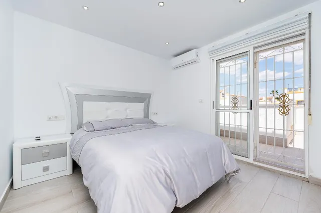 Chalet en la siesta, Torrevieja -350mv- marco villas real estate en guardamar del segura — 9