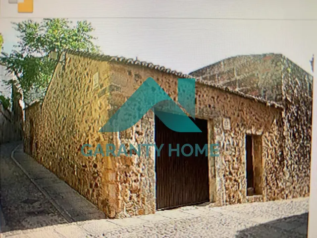 🏡 SE VENDE CASA – ZONA CASCO ANTIGUO, CÁCERES