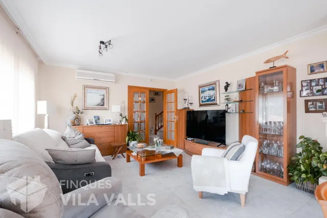 Casa con terraza, jardín y amplios espacios — 16