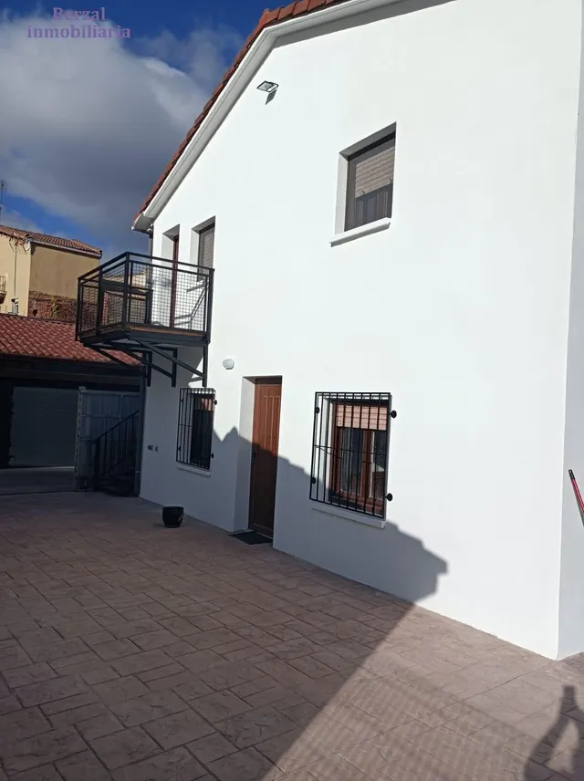 Casa para entrar a vivir de 99 metros  mas 16 metros de bodega con asador  en Matute - La Rioja — 32