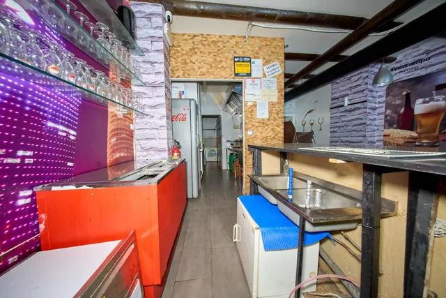 Oportunidad de bar en el corazón de Granada — 17